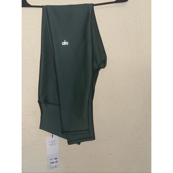 Alo High-Waist Airlift Legging- LIMITED EDITION Color- “Clover Green”- size Medi - Picture 5 of 6